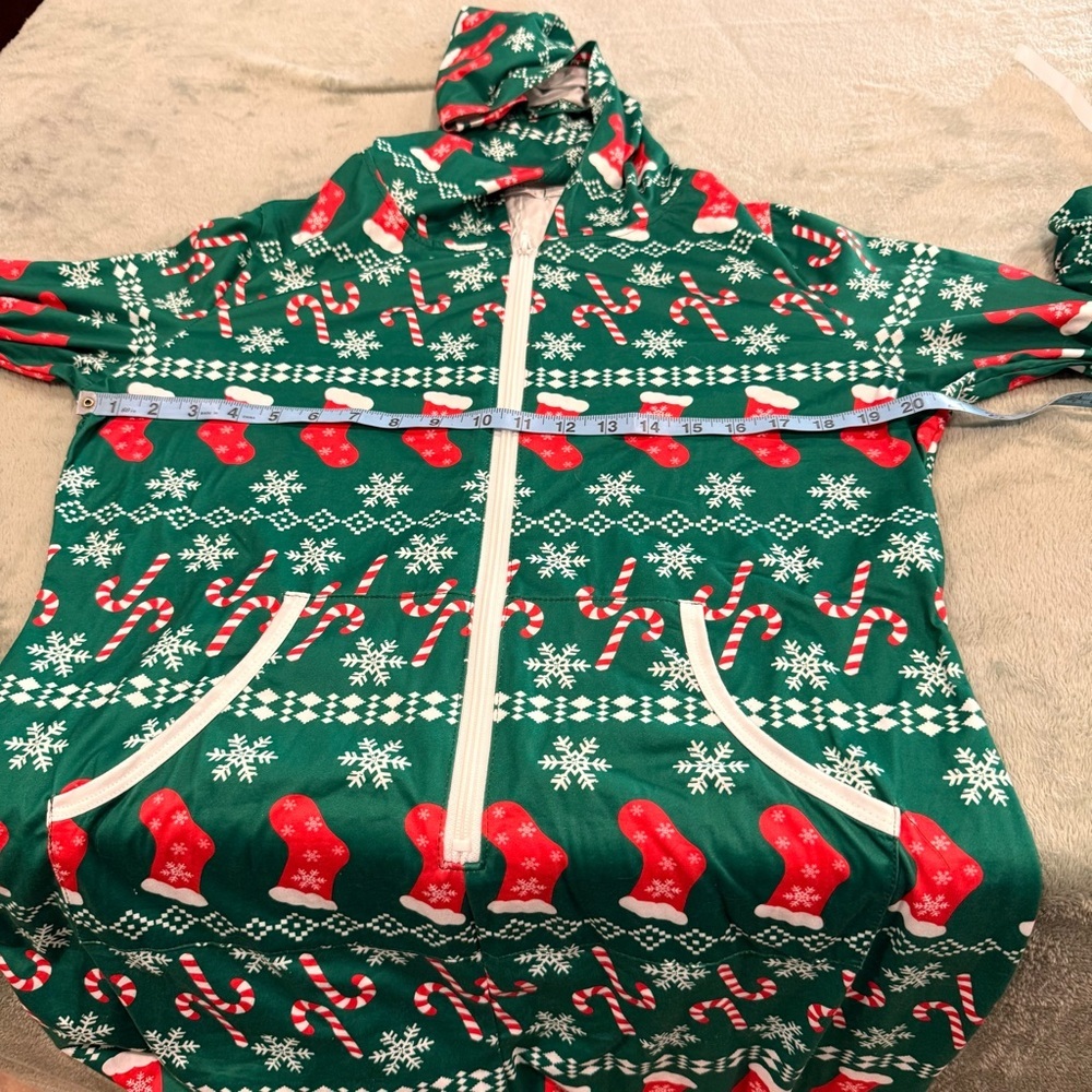 Ekouaer Women’s Green Holiday Hooded One-Piece Pajama Romper with Stocking Print - Picture 3 of 9